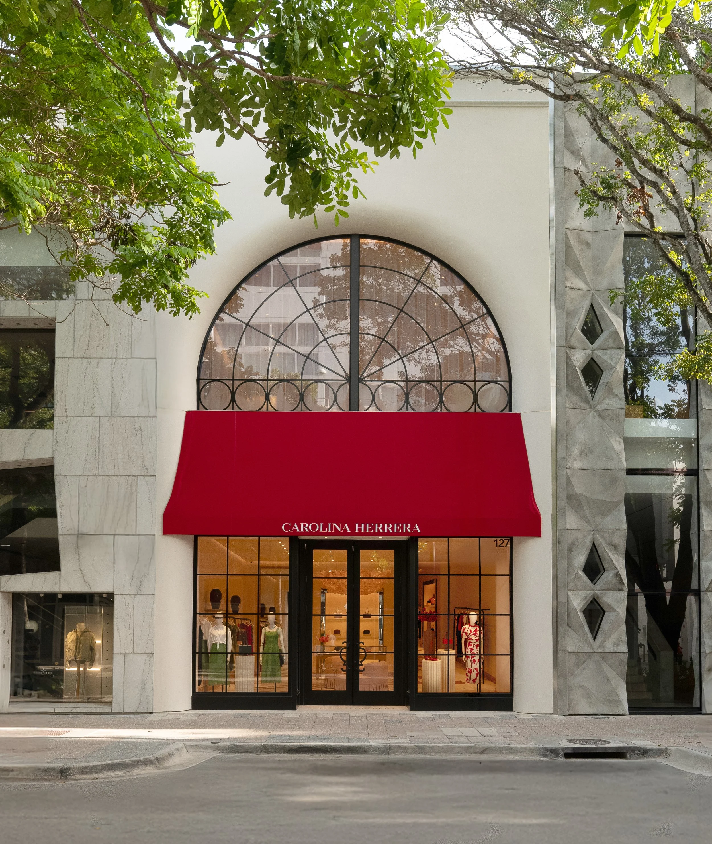 Carolina Herrera inaugura boutique insignia en el Miami Design District